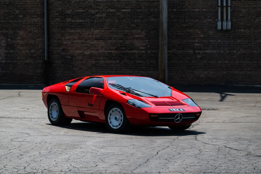 1991 Isdera Imperator 108i